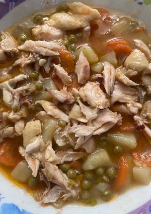 Une photo de Djelbana au poulet (Petit pois au poulet)