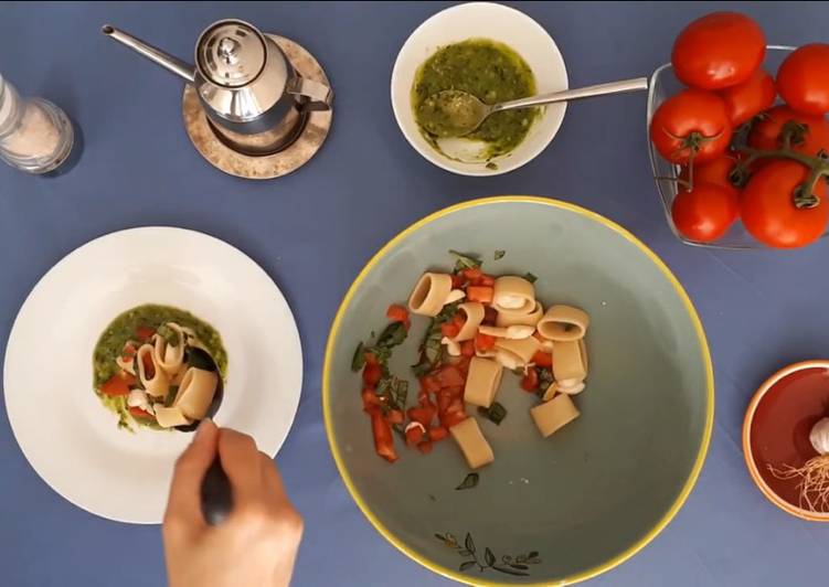 Recetta di Qualsiasi sera della settimana Calamarata caprese al pesto