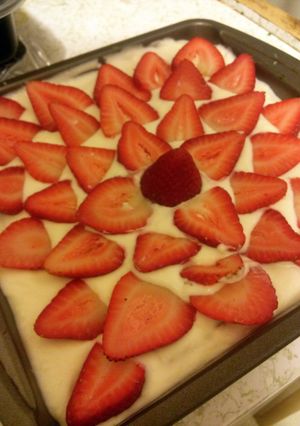 A picture of Strawberry Pizza.