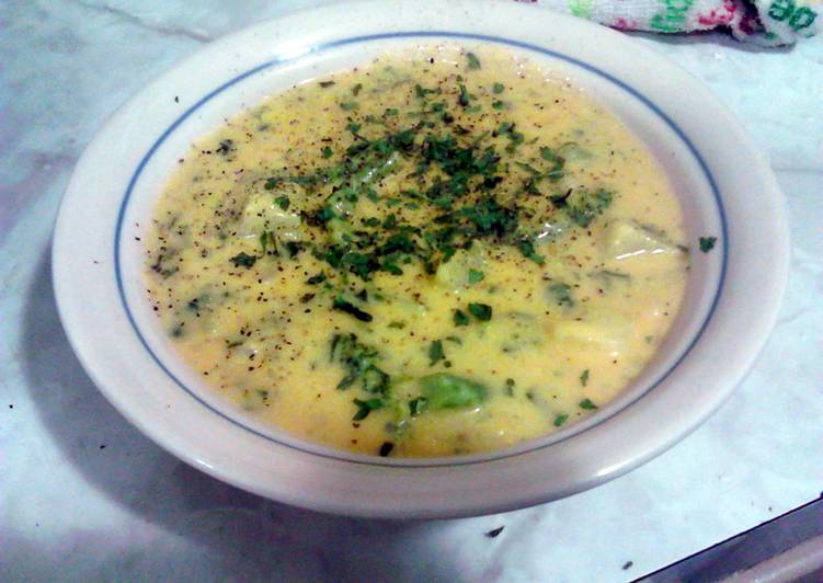 Recipe of Quick broccoli spinach cheese soup
