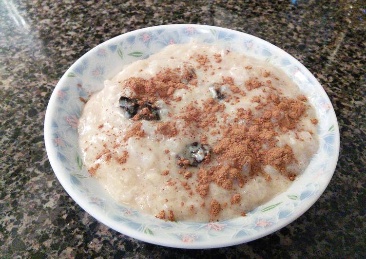 Recipe of Super Quick Homemade Almond Milk Rice Pudding With Raisins