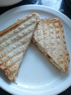 A picture of Banana and peanut butter toast.