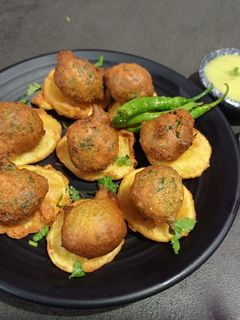 મેથી ના ગોટા (Methi Gota Recipe in Gujarati) રેસીપી મુખ્ય ફોટો