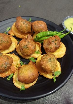 મેથી ના ગોટા (Methi Gota Recipe in Gujarati) રેસીપી મુખ્ય ફોટો