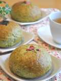 Plump & Fluffy Anpan with Yomogi (Japanese Mugwort)