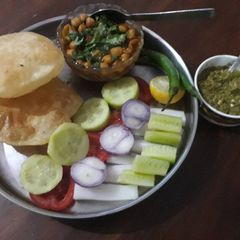 A picture of Chole Bhature.