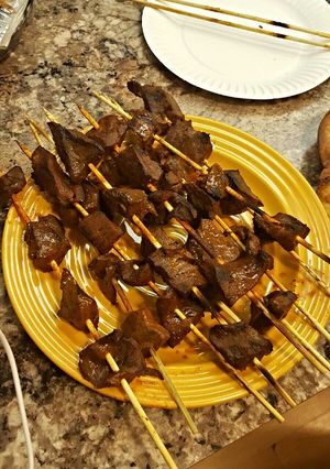 A picture of Anticuchos.