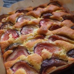 A picture of Fig Cake.