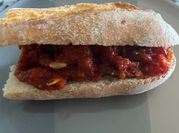 Una foto de bocadillos españoles