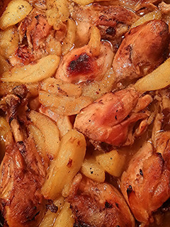 A picture of Chicken baked with Pears And Juice s.