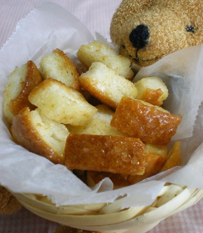 A picture of Caramel Corn Flavored Bread Crust Snacks Made in a Microwave.
