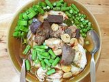 ขนมจีนแกงเผ็ดกระดูกหมูอ่อน..#กรุ๊บ #กรุ๊บ