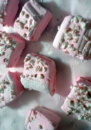 A picture of peppermint marshmallows.