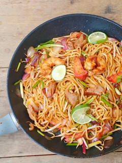 A picture of Four Treasure Sambal Mee Goreng /Spicy Noodle.