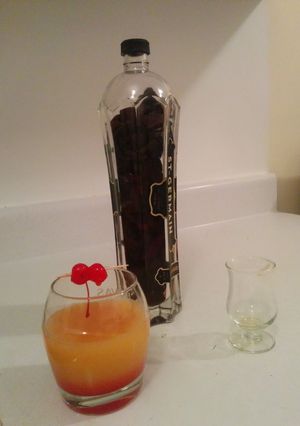 A picture of Mamajuana Sunrise.