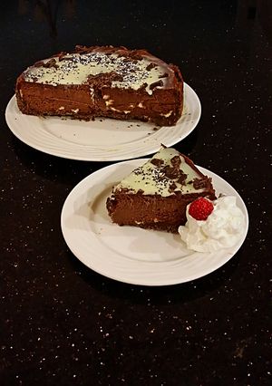 A picture of Chocolate Cheesecake.