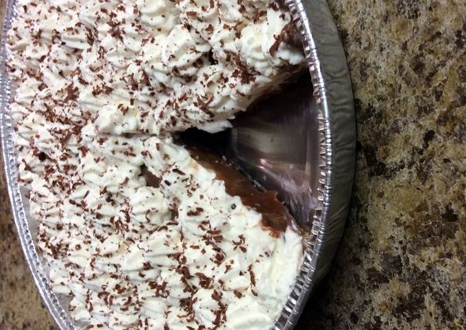 Easiest Way to Make Perfect Chocolate Cream Pie