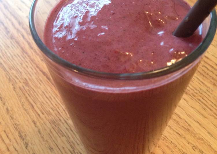 Steps to Make Favorite Very Berry Healthy Smoothie