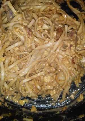 A picture of Easy Pad Thai.