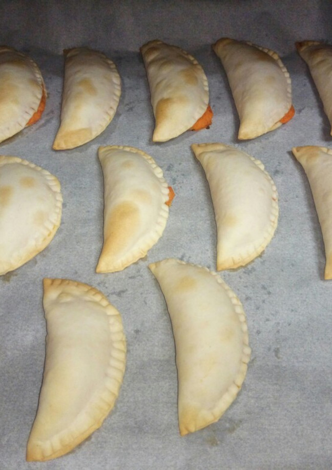 Una foto de Empanadillas de atún, pimiento rojo y palitos de cangrejo
