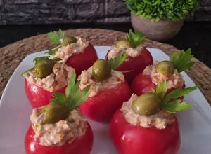 Una foto de TOMATES RELLENOS LIGHT ❤️