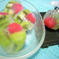 Jellied Fruit Ball (Cherry Blossom Viewing or Sports Day) A picture of Jellied Fruit Ball (Cherry Blossom Viewing or Sports Day).