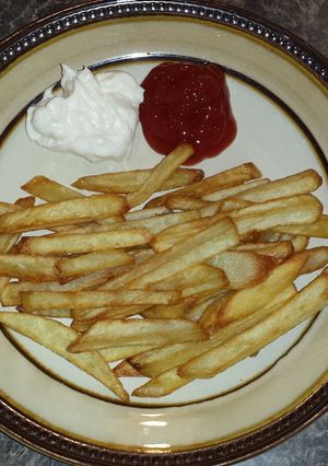 A picture of The BEST French fries ever.
