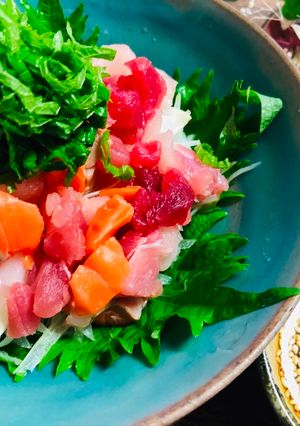 A picture of Sashimi Fish Salad.