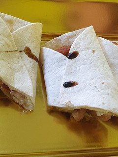 Una foto de Rollitos de pollo en salsa de anchoa