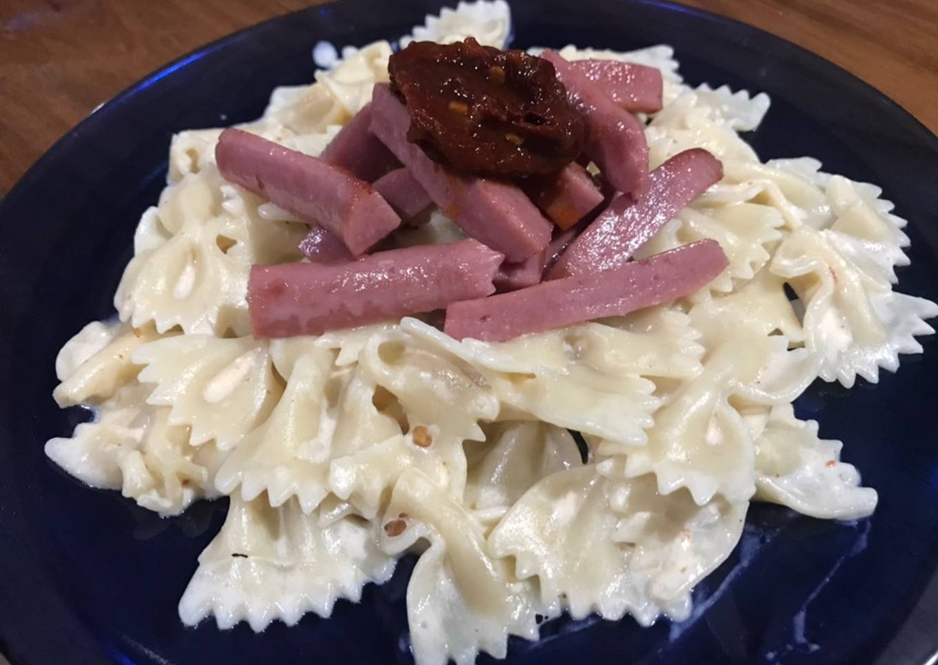 Farfalle with Salchichi and Chipotol
