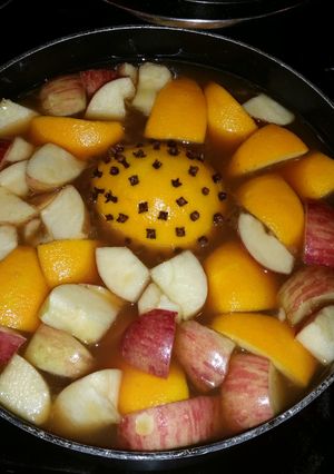 A picture of SugaMamas Spicy Apple Cider.