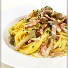 A picture of Easy Pasta with Mushrooms and Cream Cheese in a Bowl.