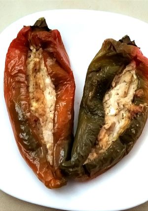 Φωτογραφία της συνταγής Πιπεριές γεμιστές με τόνο και τυριά