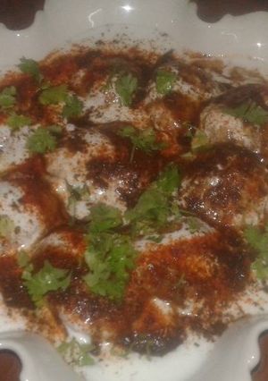 दही बड़ा (Dahi bada recipe in hindi) रेसिपी मुख्य फोटो