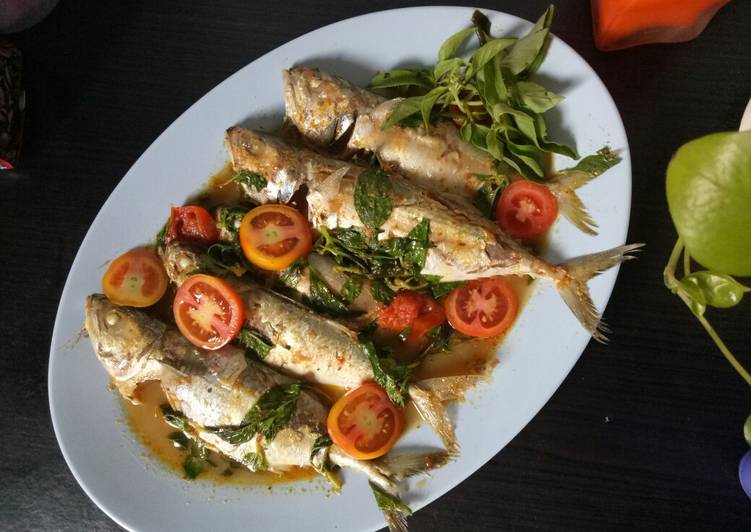 Resep Garang Asem Ikan Kembung yang simpel