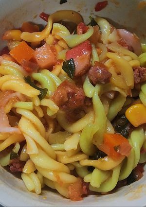 Hình của món Nui sốt bò bằm - Fusilli pasta bolognese.