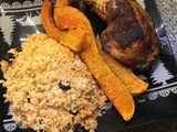 Knusprige Pouletschenkel mit Cranberry-Couscous und grilliertem Kürbis