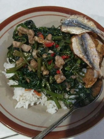 Cara Mudah Menyiapkan Resep Tumis Kangkung Mix Tempe Saus Tiram yang Enak Banget Anti Ribet, Bisa Manjain Lidah