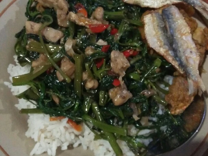 Cara Mudah Menyiapkan Resep Tumis Kangkung Mix Tempe Saus Tiram yang Enak Banget Anti Ribet, Bisa Manjain Lidah