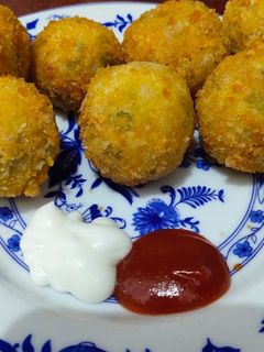 Foto resep Bola-bola nasi