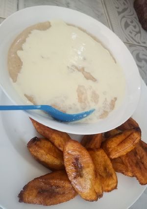 A picture of Quaker oat and plantain.
