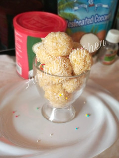 Coconut laddo ainihin hoton girkin