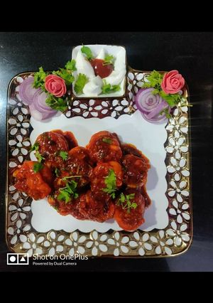 A picture of Schezwan Momos.