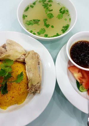 Hình của món Cơm Gà Hải Nam.