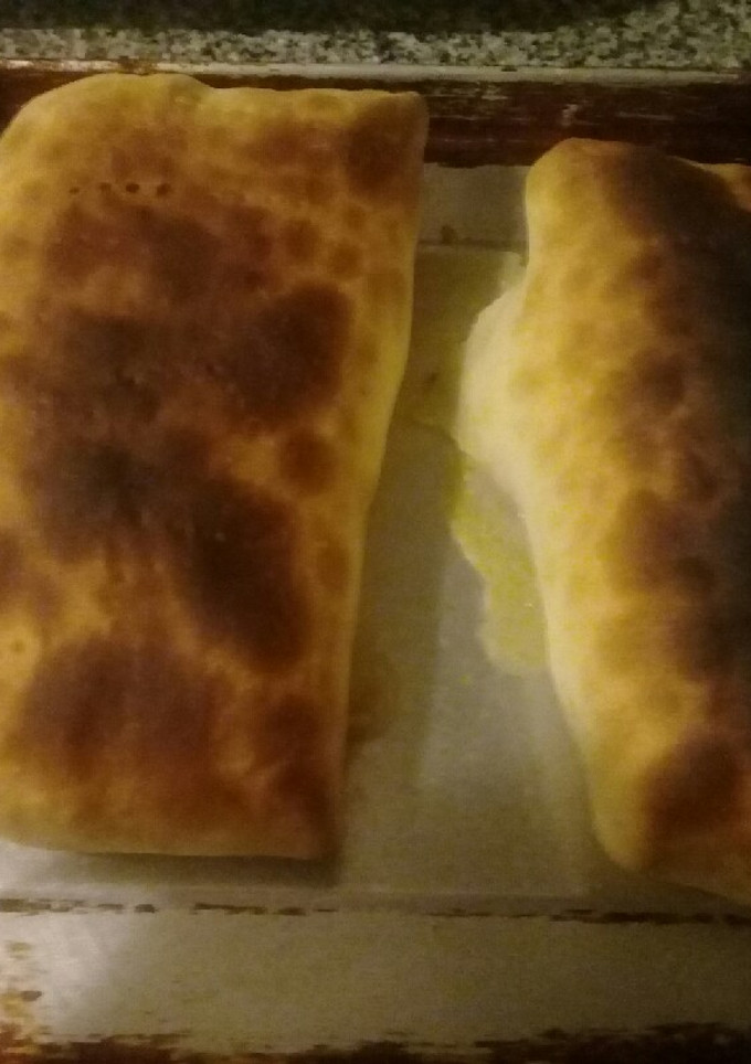 Una foto de Calzone relleno