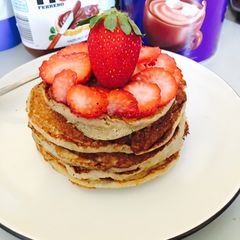 A picture of 2 Ingredient banana pancakes.