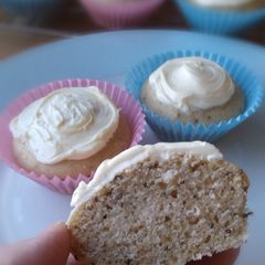 A picture of Vickys Lemon & Chia Seed Cupcakes, GF DF EF SF NF.