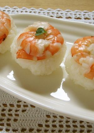 A picture of Temari Sushi Balls with Shrimp.
