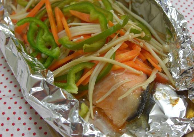 Recipe of Perfect Easy Foil-baked Salmon