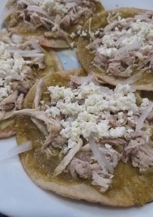Una foto de Chalupitas de pollo